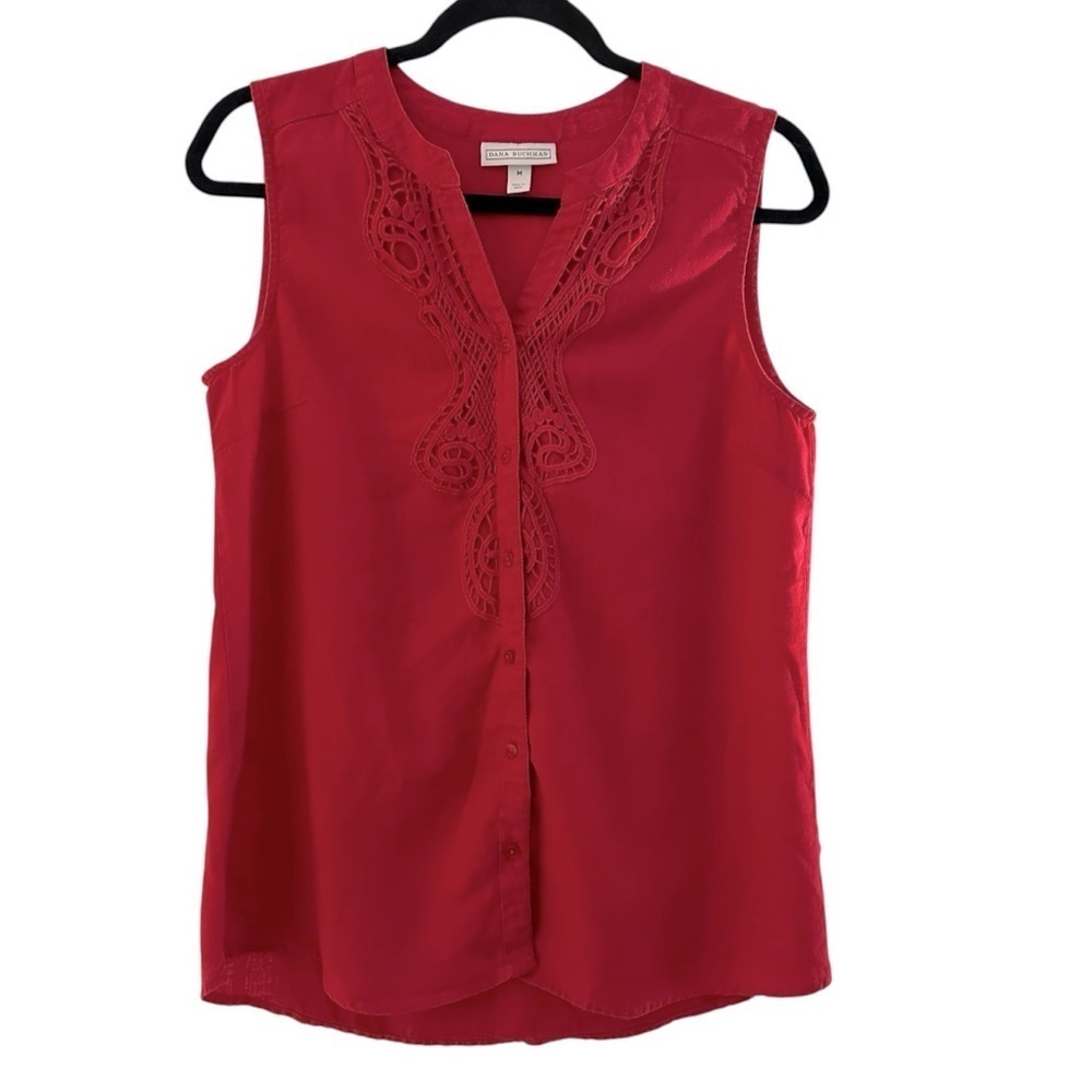 Dana Buchman linen blend red sleeveless top Size M Button down with embroidery